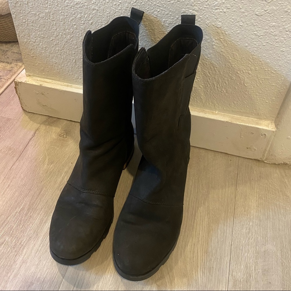NWOT Sorel - black water resistant boots - size 9.5
